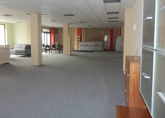 freiberg prodej obchodnich prostor 230 m2 pisek