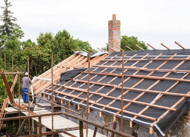 Rekonstrukce chalupy: Vyplatí se rekonstrukce svépomocí nebo je lepší vsadit na firmu? 5 renovace chaty